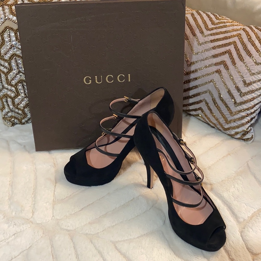 Gucci Size 8 Suede Black Strappy Heels 4 inch